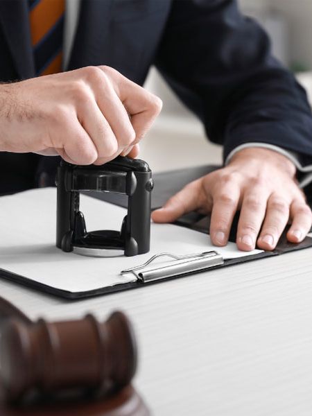 Luật công chứng mới nhất 2024 - Quy định như thế nào về giá trị pháp lý của văn bản công chứng?